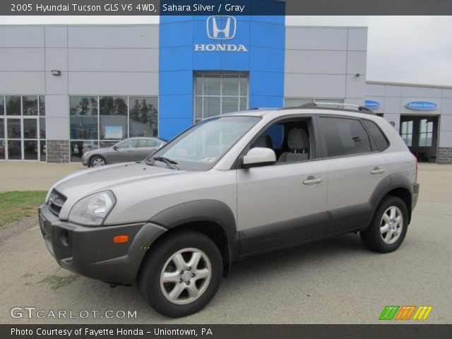 2005 Hyundai Tucson GLS V6 4WD in Sahara Silver