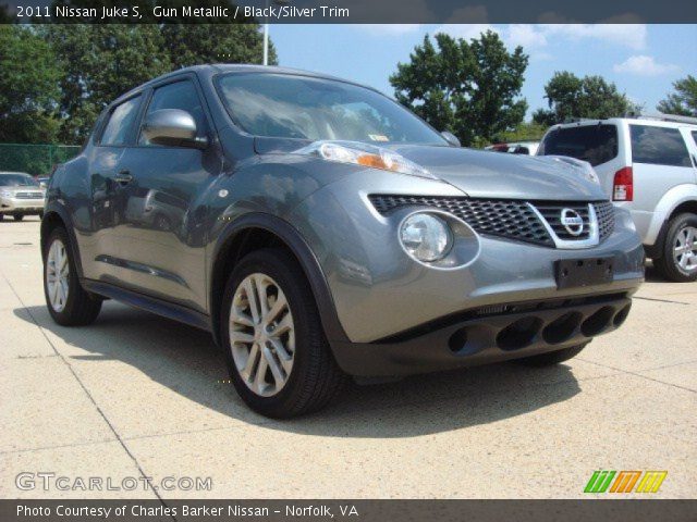 2011 Nissan Juke S in Gun Metallic