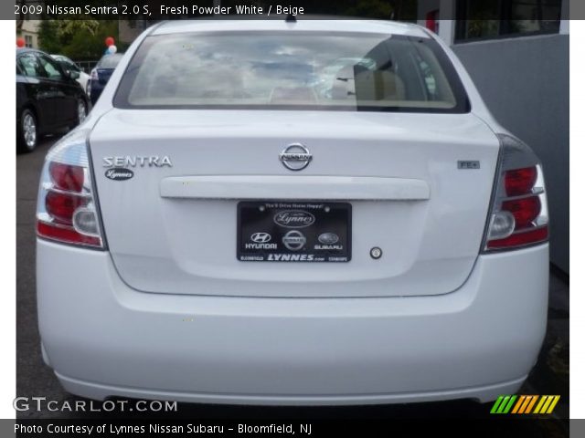 2009 Nissan Sentra 2.0 S in Fresh Powder White