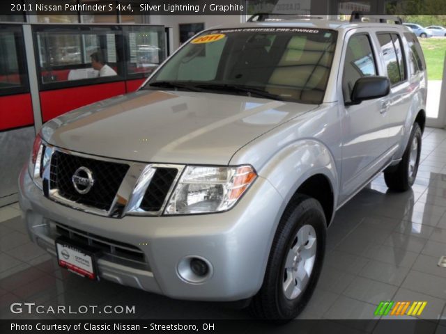 2011 Nissan Pathfinder S 4x4 in Silver Lightning