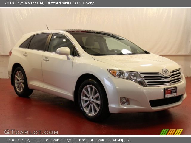 2010 Toyota Venza I4 in Blizzard White Pearl