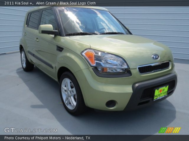 2011 Kia Soul + in Alien Green