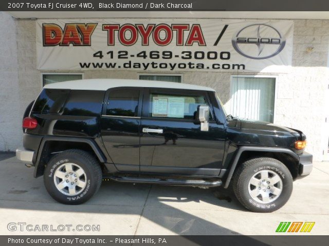 2007 Toyota FJ Cruiser 4WD in Black Diamond