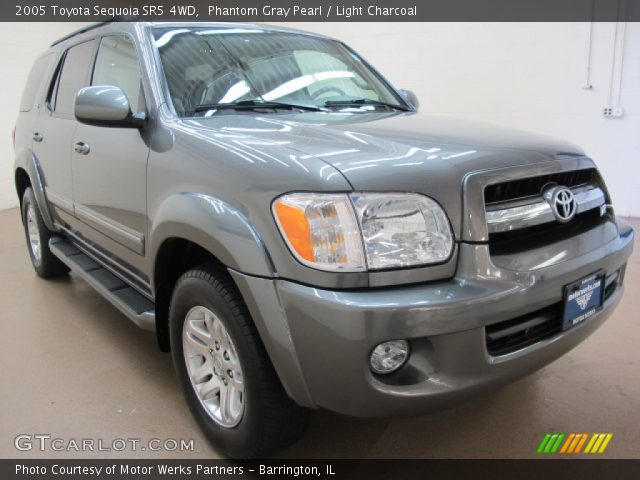 2005 Toyota Sequoia SR5 4WD in Phantom Gray Pearl