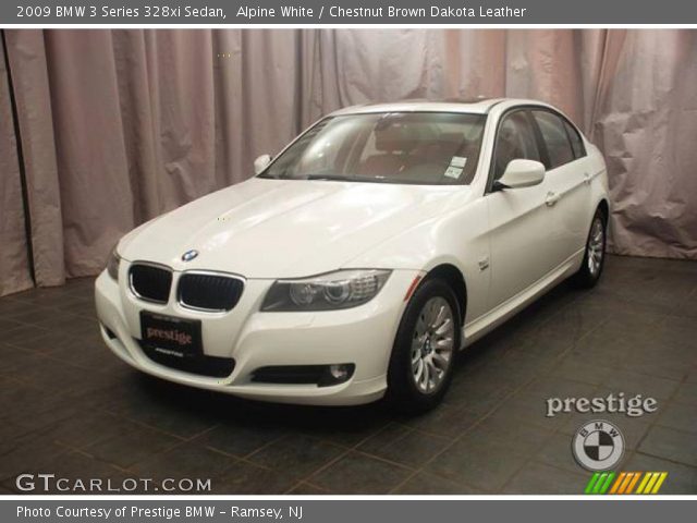 2009 BMW 3 Series 328xi Sedan in Alpine White