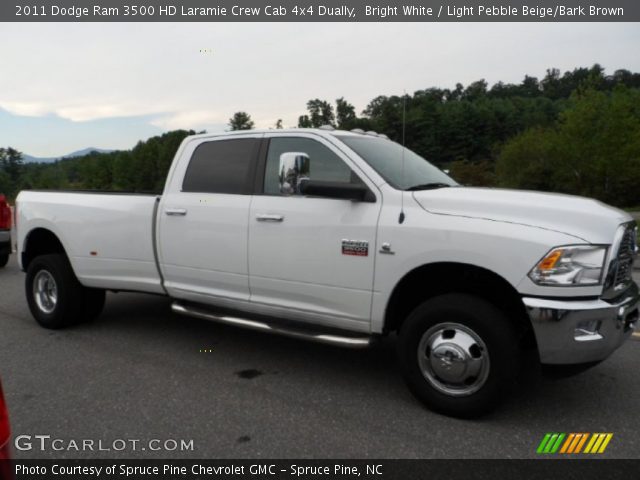 2011 Dodge Ram 3500 HD Laramie Crew Cab 4x4 Dually in Bright White