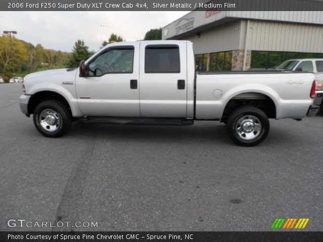 2006 Ford F250 Super Duty XLT Crew Cab 4x4 in Silver Metallic