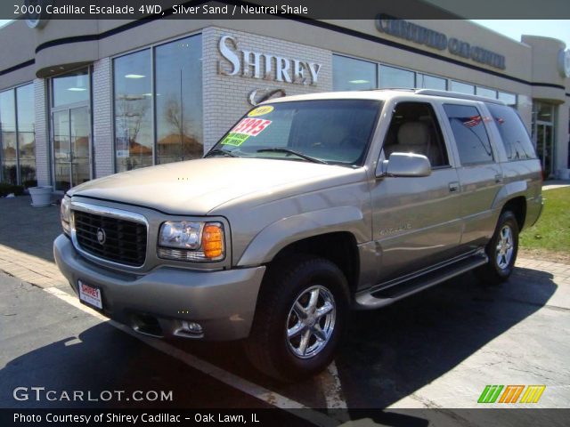 2000 Cadillac Escalade 4WD in Silver Sand