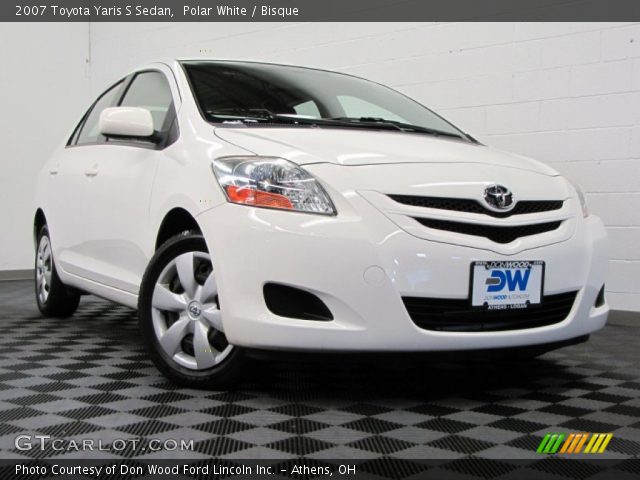 2007 Toyota Yaris S Sedan in Polar White
