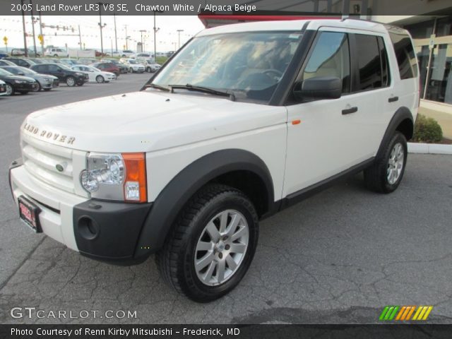 2005 Land Rover LR3 V8 SE in Chawton White