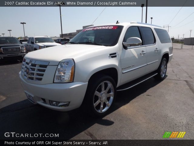 2007 Cadillac Escalade ESV AWD in White Diamond