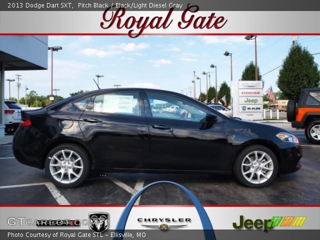 2013 Dodge Dart SXT in Pitch Black