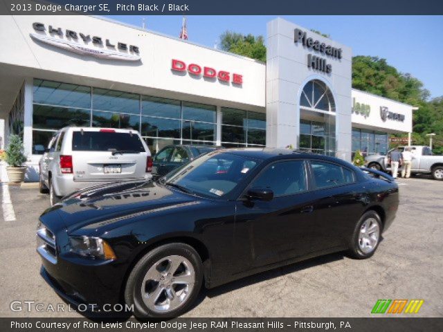 2013 Dodge Charger SE in Pitch Black