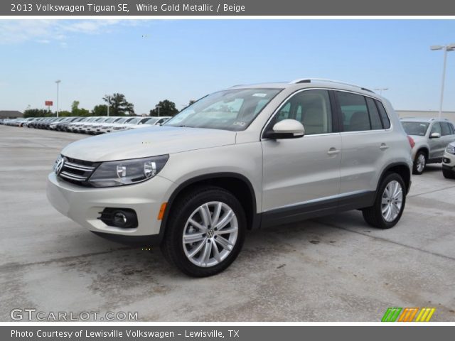 2013 Volkswagen Tiguan SE in White Gold Metallic