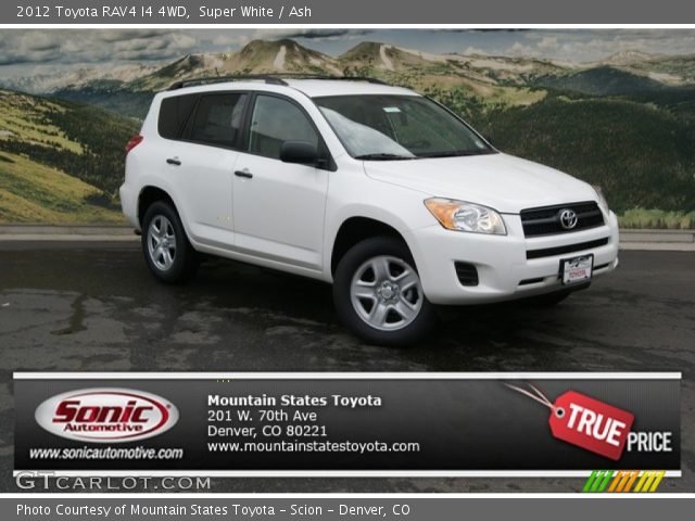 2012 Toyota RAV4 I4 4WD in Super White