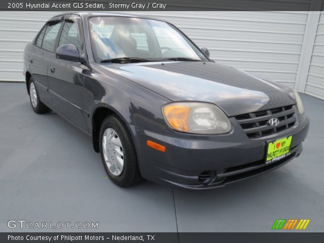 2005 Hyundai Accent GLS Sedan in Stormy Gray