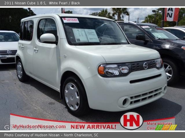 2011 Nissan Cube 1.8 S in White Pearl