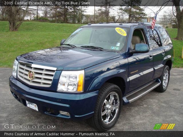 2005 Cadillac Escalade AWD in Rip Tide Blue