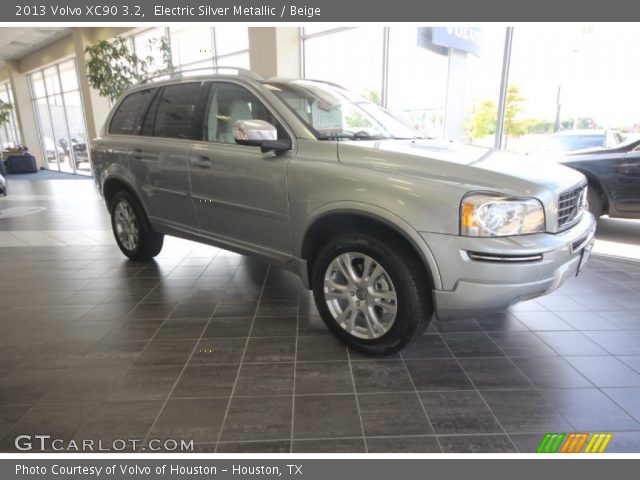 2013 Volvo XC90 3.2 in Electric Silver Metallic