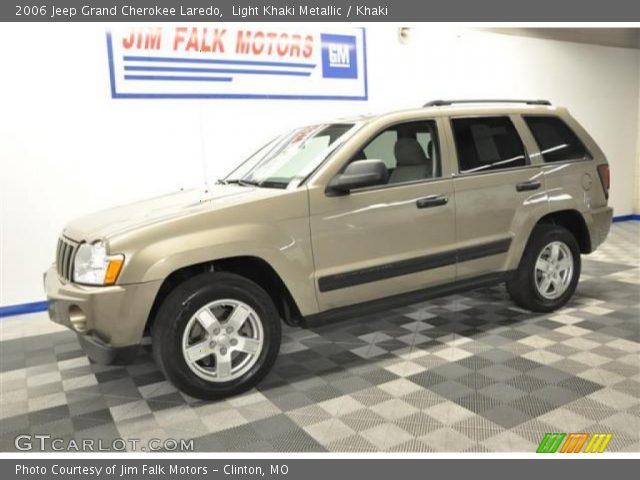 2006 Jeep Grand Cherokee Laredo in Light Khaki Metallic