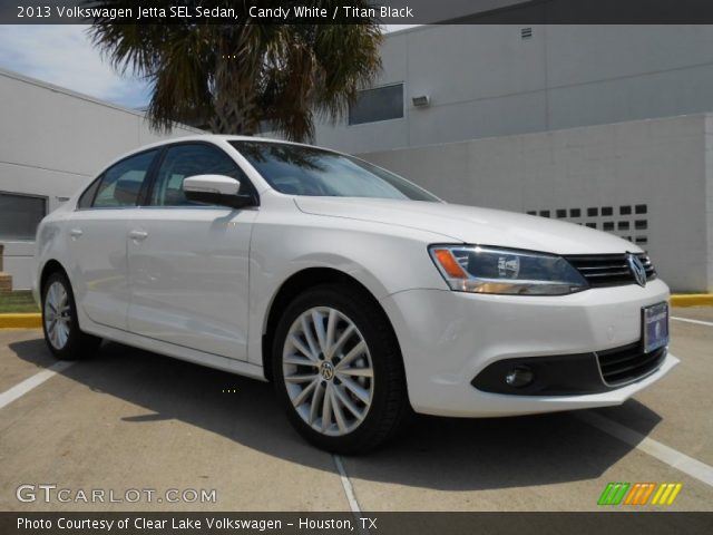 2013 Volkswagen Jetta SEL Sedan in Candy White