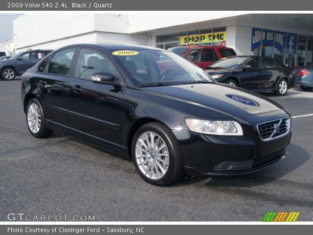 2009 Volvo S40 2.4i in Black