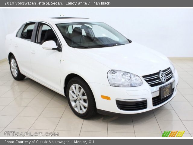 2010 Volkswagen Jetta SE Sedan in Candy White