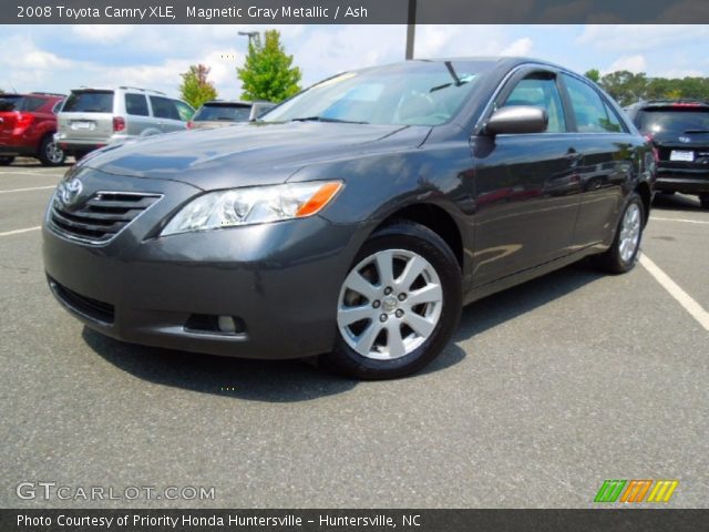 2008 Toyota Camry XLE in Magnetic Gray Metallic