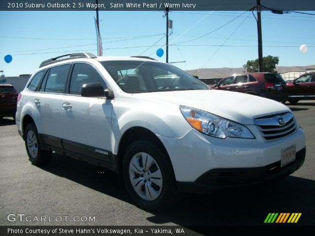 2010 Subaru Outback 2.5i Wagon in Satin White Pearl