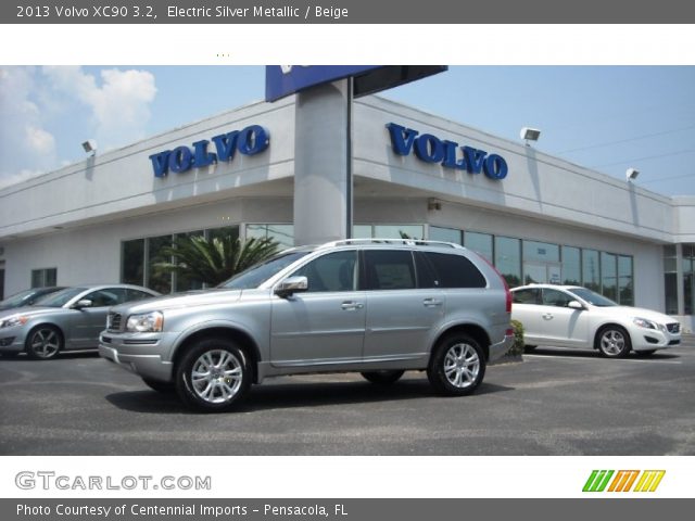 2013 Volvo XC90 3.2 in Electric Silver Metallic