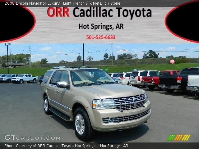 2008 Lincoln Navigator Luxury in Light French Silk Metallic