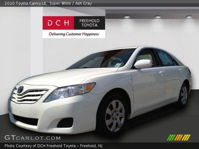 2010 Toyota Camry LE in Super White