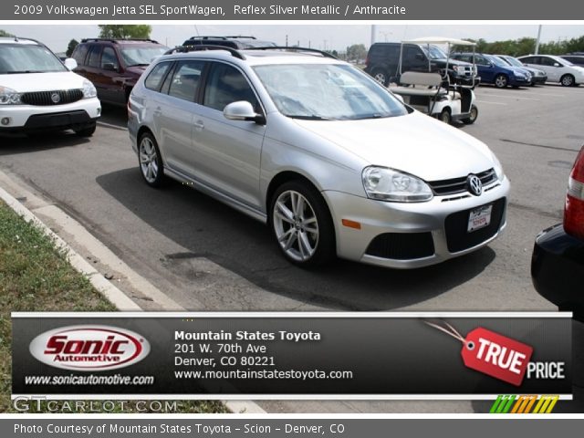 2009 Volkswagen Jetta SEL SportWagen in Reflex Silver Metallic