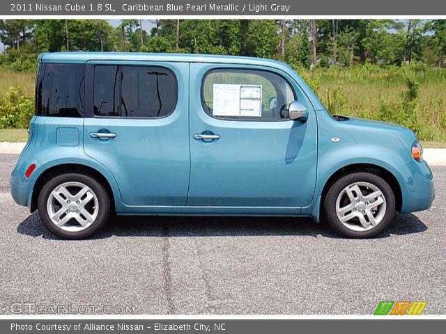 2011 Nissan Cube 1.8 SL in Caribbean Blue Pearl Metallic