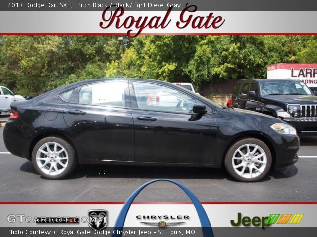 2013 Dodge Dart SXT in Pitch Black