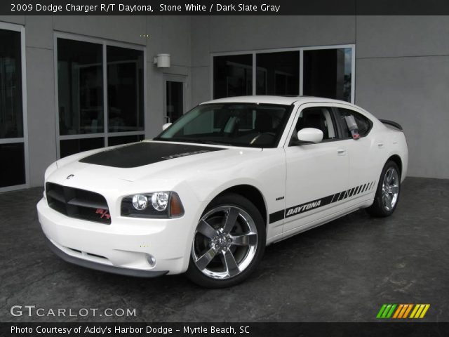 2009 Dodge Charger R/T Daytona in Stone White