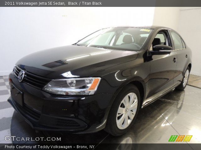 2011 Volkswagen Jetta SE Sedan in Black