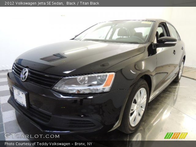 2012 Volkswagen Jetta SE Sedan in Black