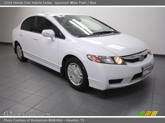 Honda civic 2009 pearl white #1