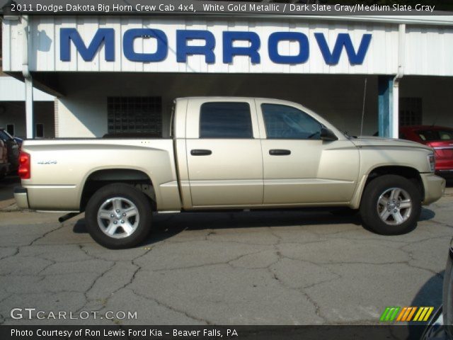 2011 Dodge Dakota Big Horn Crew Cab 4x4 in White Gold Metallic