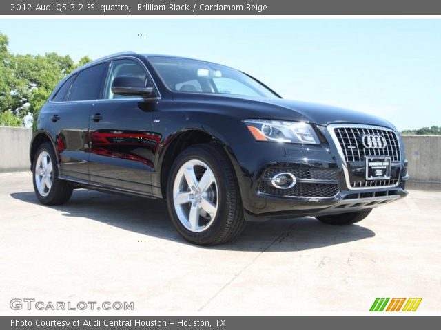 2012 Audi Q5 3.2 FSI quattro in Brilliant Black