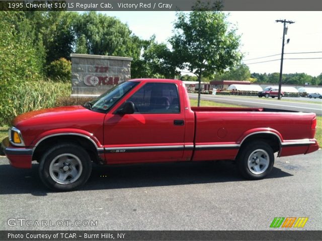 1995 Chevrolet S10 LS Regular Cab in Victory Red
