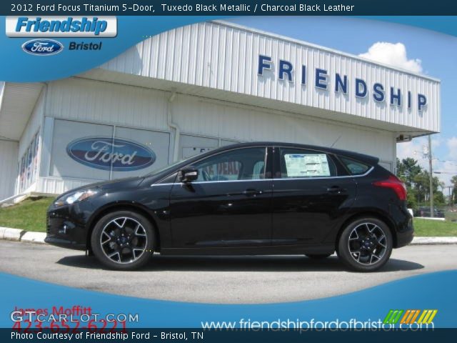 2012 Ford Focus Titanium 5-Door in Tuxedo Black Metallic