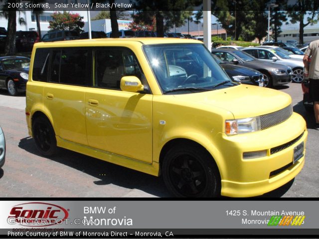 2005 Scion xB  in Solar Yellow