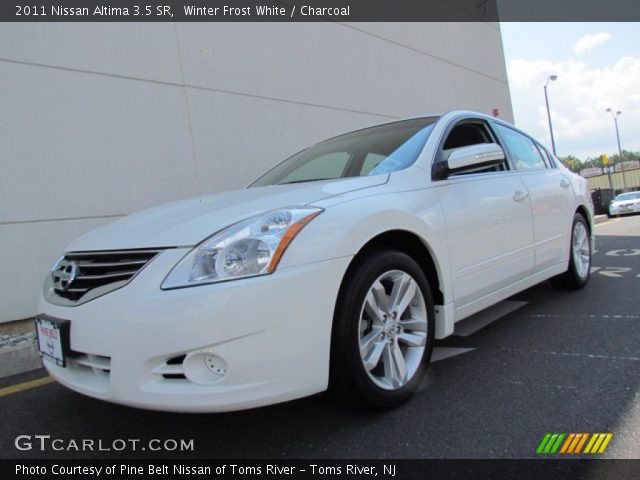 2011 Nissan Altima 3.5 SR in Winter Frost White