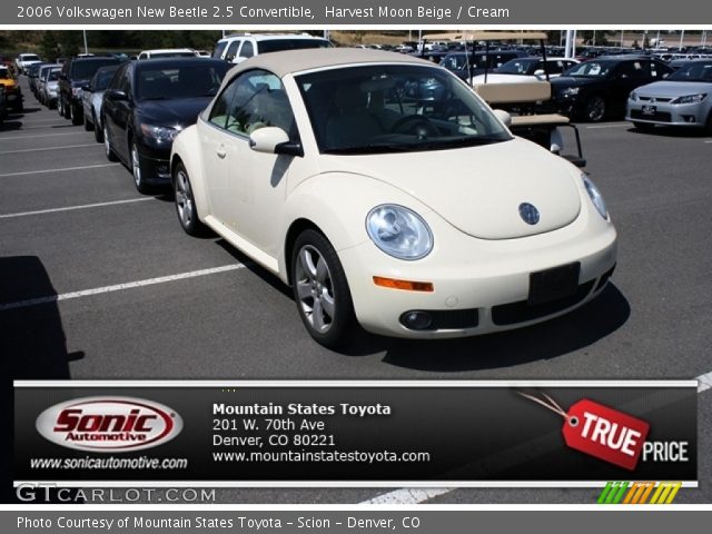 2006 Volkswagen New Beetle 2.5 Convertible in Harvest Moon Beige