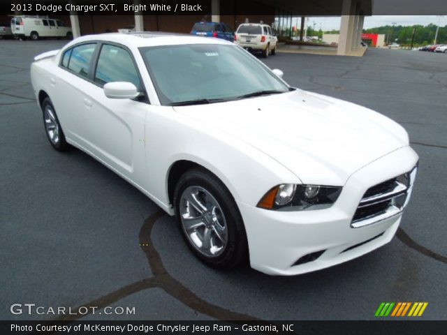 2013 Dodge Charger SXT in Bright White