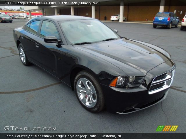 2013 Dodge Charger SXT Plus in Pitch Black