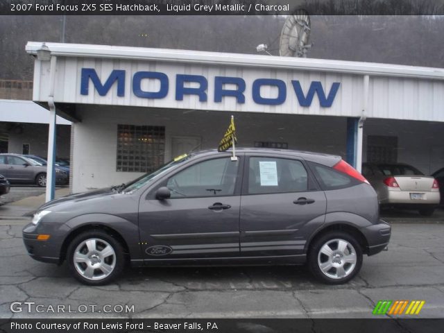 2007 Ford Focus ZX5 SES Hatchback in Liquid Grey Metallic