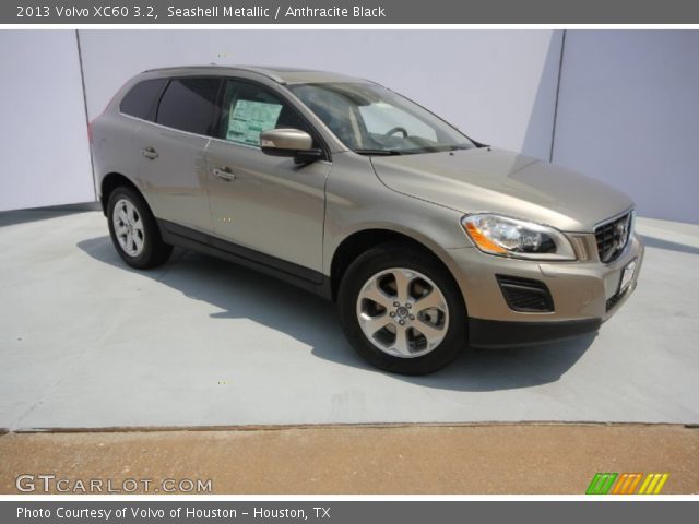 2013 Volvo XC60 3.2 in Seashell Metallic